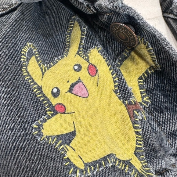 Vintage Levi's Pokemon Denim Vest Size Small - Picture 9 of 9